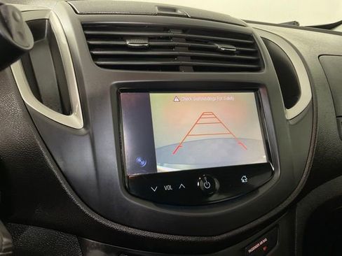 Used 2016 Chevrolet Trax LS image 22
