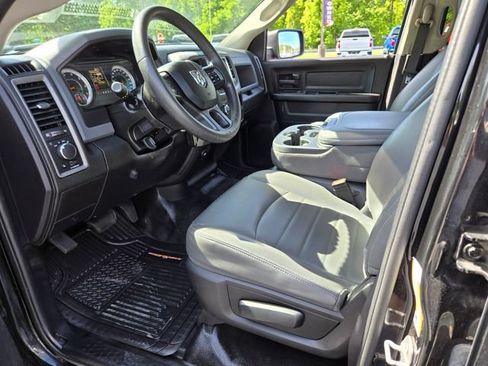 Used 2020 RAM 1500 Tradesman w/ Chrome Appearance Group AWD/4WD image 13