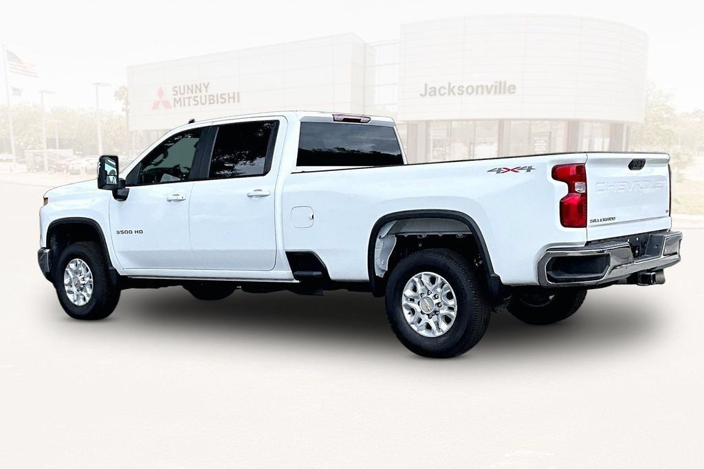 Used 2026 Chevrolet Silverado 3500 LT AWD/4WD image 4