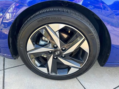 Certified 2023 Hyundai Elantra SEL w/ Convenience Package FWD image 23