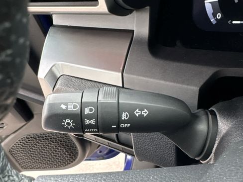 Used 2025 Toyota Tacoma TRD Sport AWD/4WD image 26