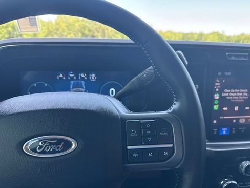 Used 2024 Ford F250 Lariat w/ Lariat Ultimate Package AWD/4WD image 25