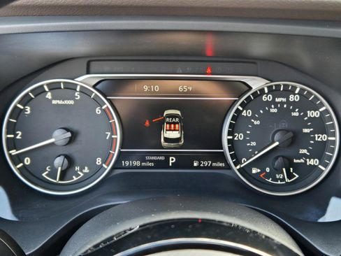 Used 2023 Nissan Rogue SV image 20