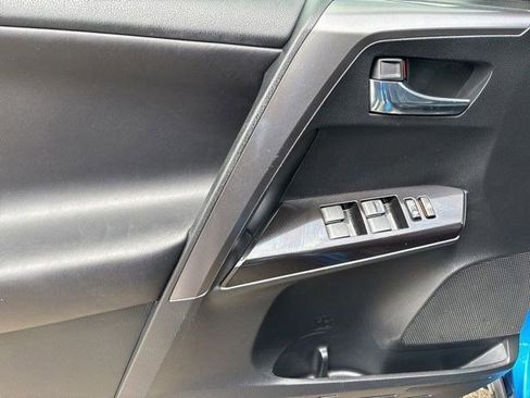 Used 2016 Toyota RAV4 SE AWD/4WD image 13