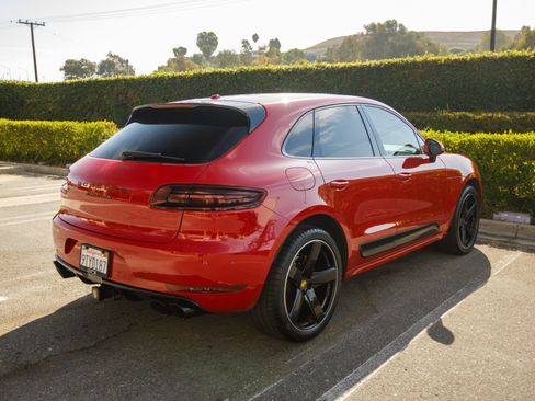 Used 2017 Porsche Macan GTS AWD/4WD image 5