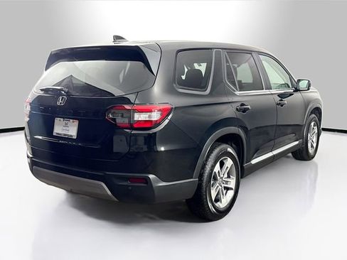 Certified 2025 Honda Pilot EX-L image 37