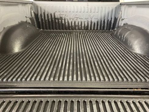 Used 2020 RAM 1500 Big Horn AWD/4WD image 36
