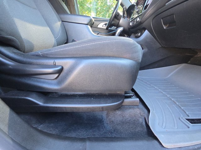 Certified 2023 Chevrolet Traverse LT FWD image 19