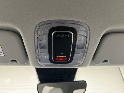 Used 2025 Hyundai Kona SEL FWD image 58