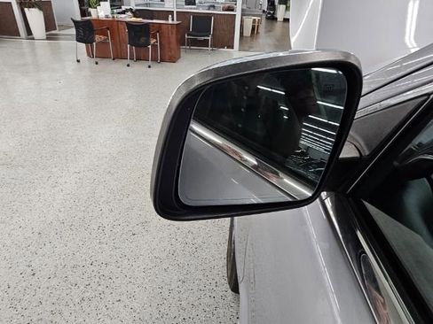 Used 2018 Jeep Grand Cherokee Overland image 39