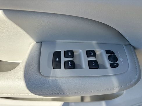 Certified 2023 Volvo S60 B5 Core w/ Climate Package image 18