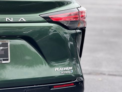 Certified 2021 Toyota Sienna Platinum image 13