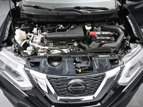 Used 2018 Nissan Rogue SV AWD/4WD image 14
