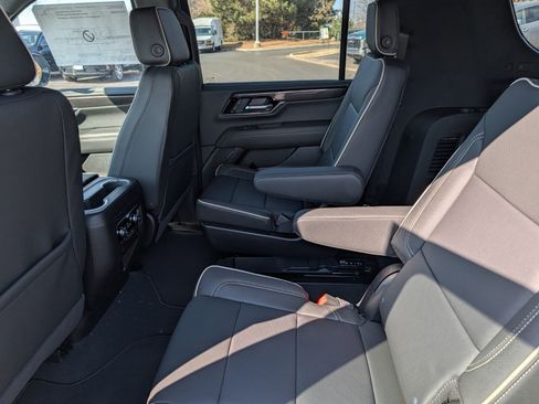 New 2026 GMC Yukon XL Elevation AWD/4WD image 24