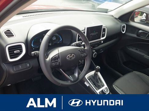 New 2025 Hyundai Venue Limited FWD image 12
