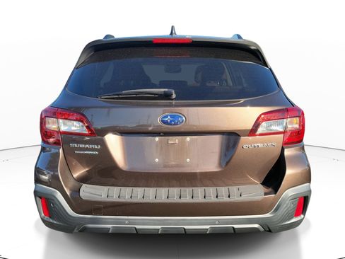 Used 2019 Subaru Outback 2.5i Touring image 8