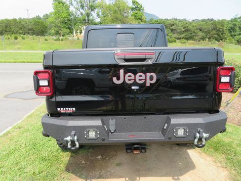 Used 2020 Jeep Gladiator Rubicon AWD/4WD image 18