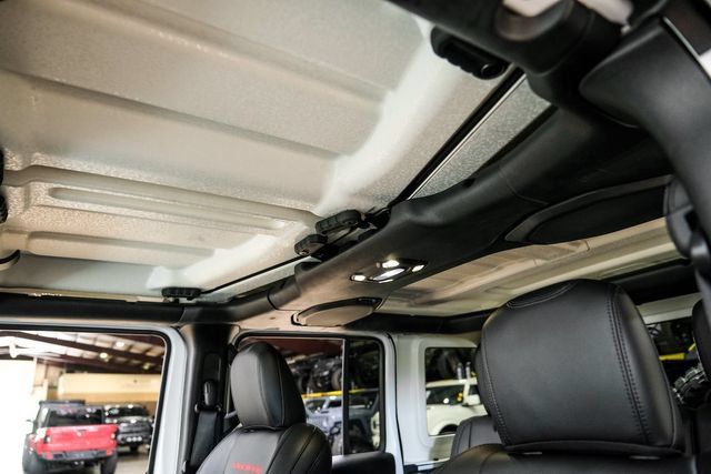 Used 2019 Jeep Wrangler Unlimited Rubicon AWD/4WD image 17