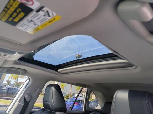 Used 2021 Toyota RAV4 XLE Premium image 25