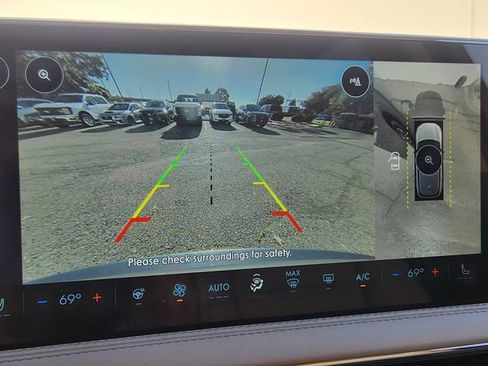 New 2025 Lincoln Corsair Reserve w/ Towing Package image 22