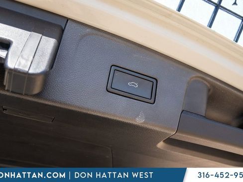 Used 2025 Volkswagen Atlas SE AWD/4WD image 27