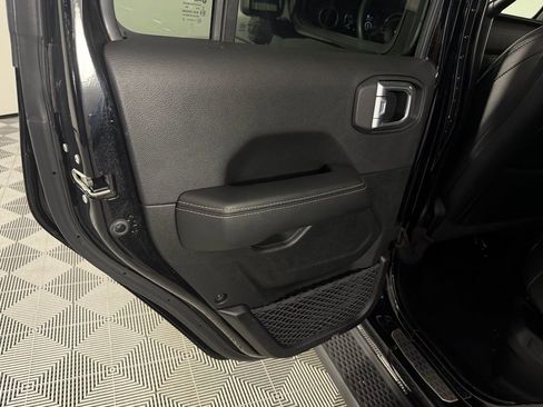 Used 2023 Jeep Wrangler Unlimited Sahara AWD/4WD image 24
