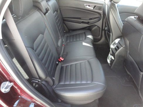 Used 2024 Ford Edge SEL image 16