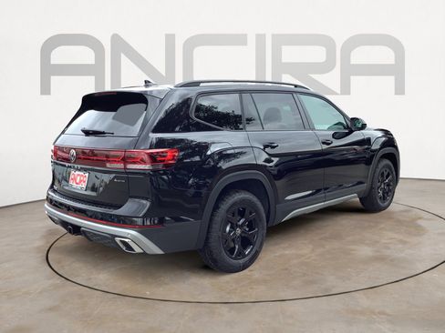 New 2026 Volkswagen Atlas Peak Edition AWD/4WD image 8