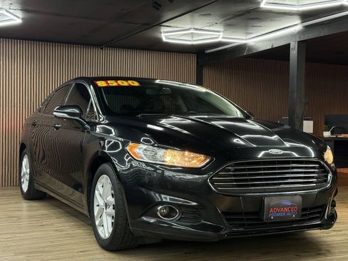 Used 2015 Ford Fusion SE w/ Equipment Group 202A FWD image 4