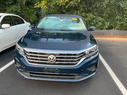Used 2022 Volkswagen Passat 2.0T SE FWD image 13