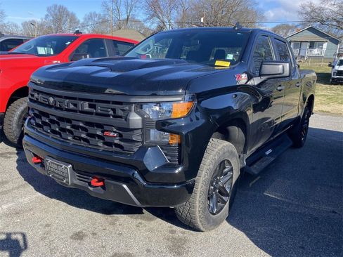 Used 2024 Chevrolet Silverado 1500 Custom Trail Boss image 3