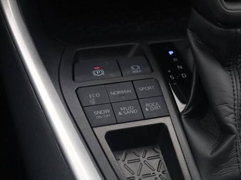 Certified 2024 Toyota RAV4 XLE w/ Convenience Package AWD/4WD image 17