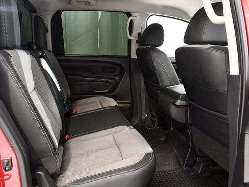Used 2019 Nissan Titan S AWD/4WD image 19