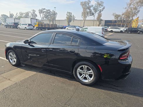 Used 2022 Dodge Charger SXT RWD image 7