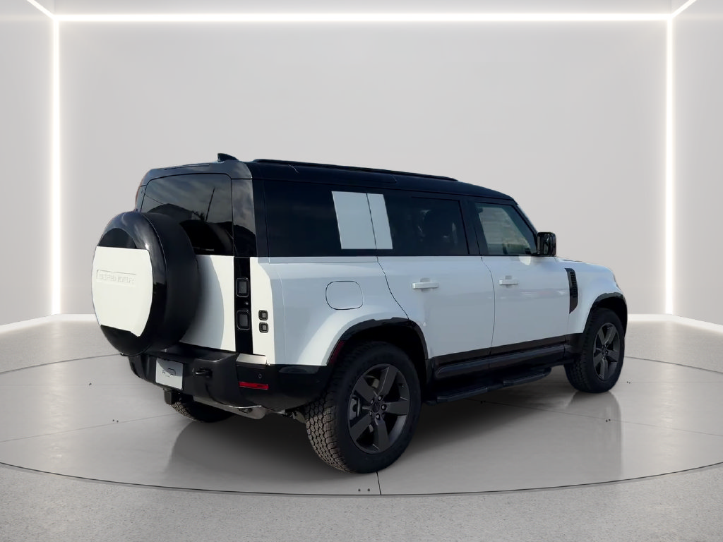 New 2026 Land Rover Defender 110 X-Dynamic SE AWD/4WD image 5