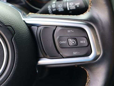 Used 2021 Jeep Wrangler Unlimited Sahara AWD/4WD image 14