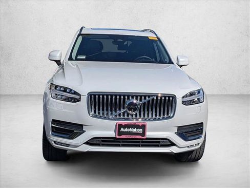 Certified 2023 Volvo XC90 B5 Plus AWD/4WD image 2