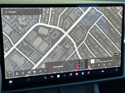 Used 2024 Tesla Model X AWD/4WD image 17