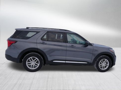Used 2025 Ford Explorer Active image 8