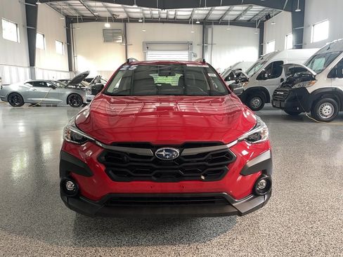 Used 2025 Subaru Crosstrek 2.5i Premium AWD/4WD image 3