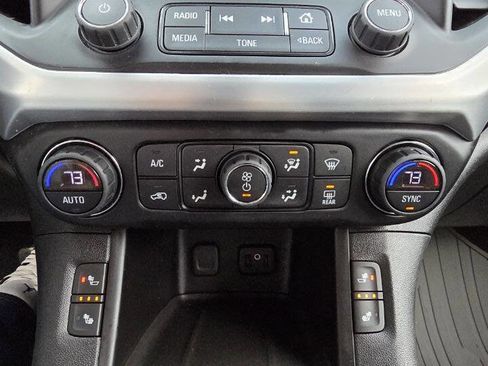 Used 2017 GMC Acadia SLT image 16