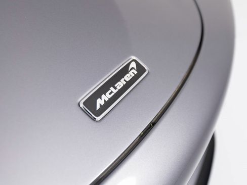 Used 2024 McLaren 750S Spider image 38