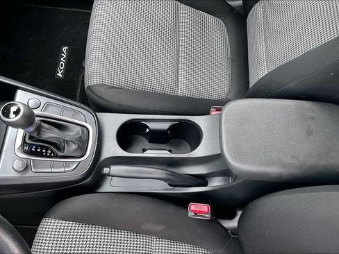 Used 2022 Hyundai Kona SE w/ Cargo Package FWD image 15