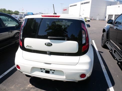 Used 2019 Kia Soul + FWD image 6