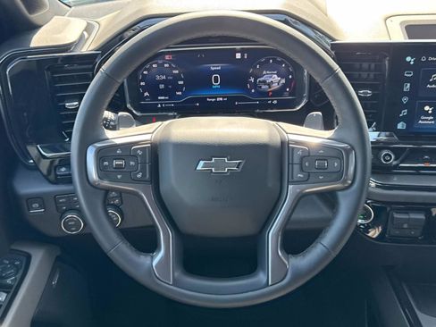 Used 2025 Chevrolet Silverado 1500 ZR2 w/ Technology Package image 10