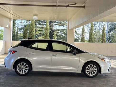 Used 2023 Toyota Corolla SE w/ SE Premium Package FWD image 18