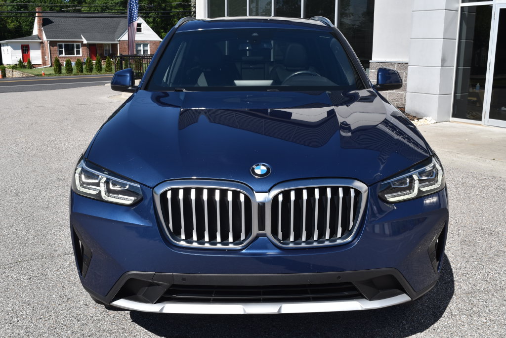 Used 2022 BMW X3 xDrive30i w/ Convenience Package AWD/4WD image 3