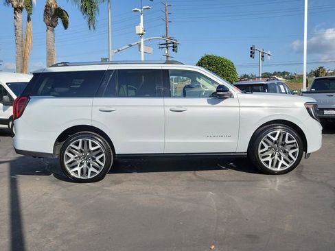 Certified 2025 Ford Expedition Platinum w/ Platinum Ultimate Package image 26