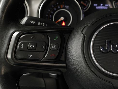Used 2022 Jeep Wrangler Unlimited Sport AWD/4WD image 25
