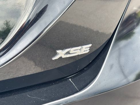 Used 2019 Toyota Camry XSE FWD image 10